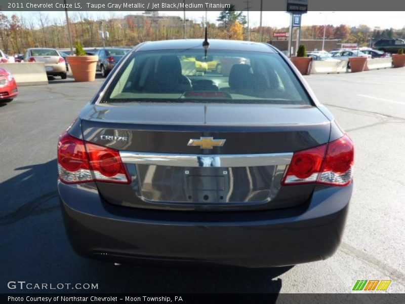 Taupe Gray Metallic / Jet Black/Medium Titanium 2011 Chevrolet Cruze LS