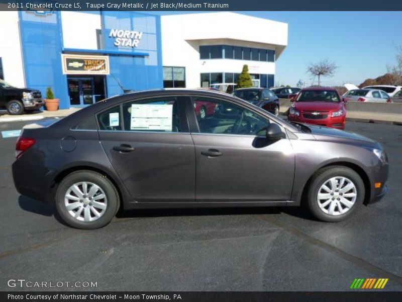 Taupe Gray Metallic / Jet Black/Medium Titanium 2011 Chevrolet Cruze LS