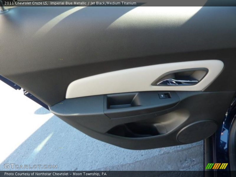 Imperial Blue Metallic / Jet Black/Medium Titanium 2011 Chevrolet Cruze LS