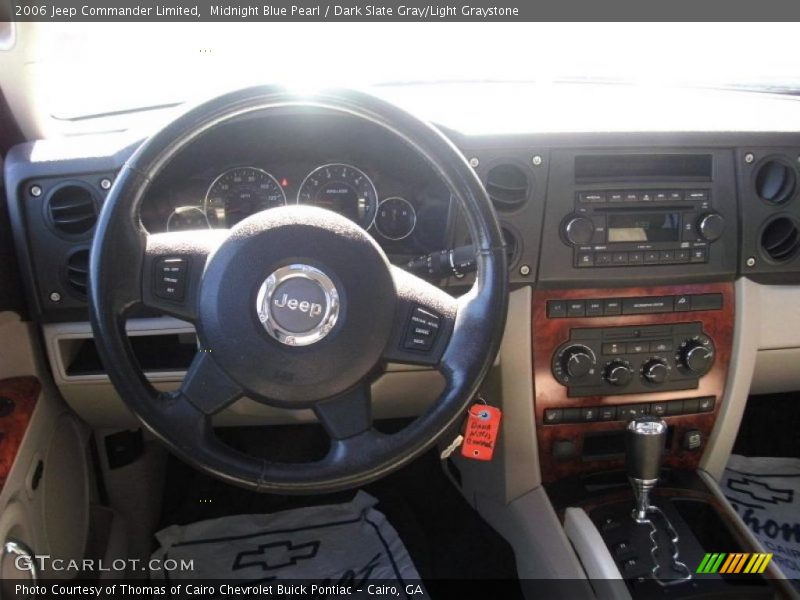 Dashboard of 2006 Commander Limited