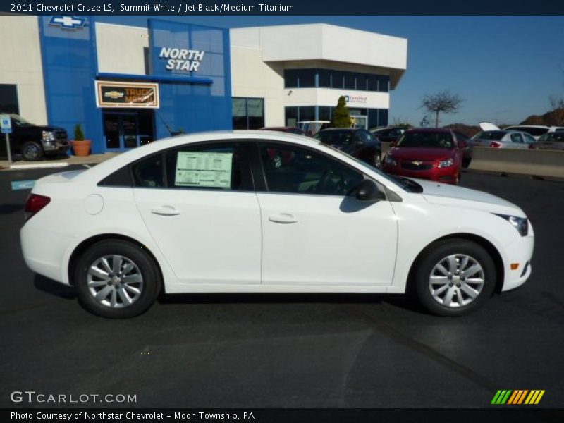 Summit White / Jet Black/Medium Titanium 2011 Chevrolet Cruze LS