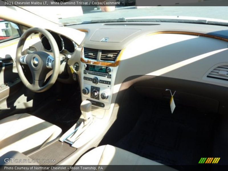 White Diamond Tricoat / Cocoa/Cashmere 2011 Chevrolet Malibu LT