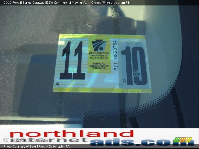 Oxford White / Medium Flint 2010 Ford E Series Cutaway E350 Commercial Moving Van