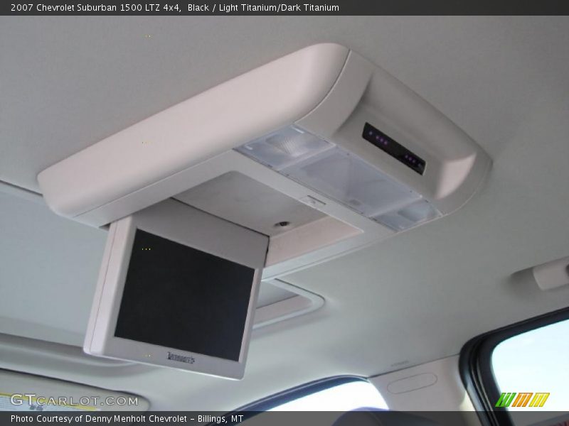 Controls of 2007 Suburban 1500 LTZ 4x4