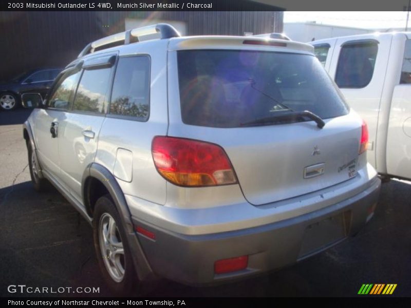 Munich Silver Metallic / Charcoal 2003 Mitsubishi Outlander LS 4WD