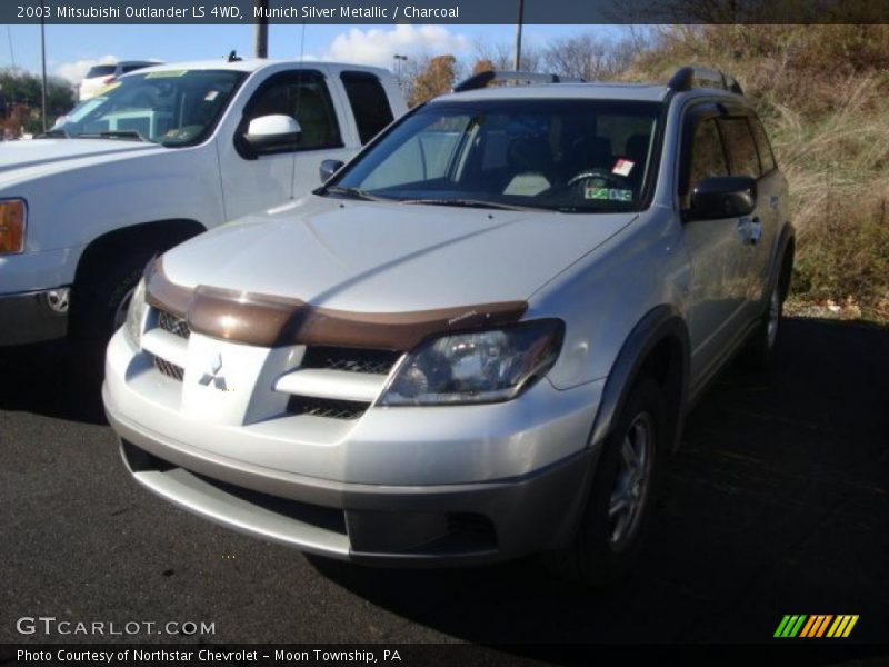 Munich Silver Metallic / Charcoal 2003 Mitsubishi Outlander LS 4WD