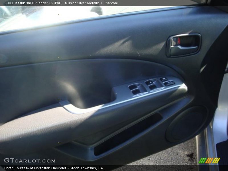 Munich Silver Metallic / Charcoal 2003 Mitsubishi Outlander LS 4WD