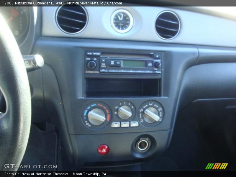 Munich Silver Metallic / Charcoal 2003 Mitsubishi Outlander LS 4WD