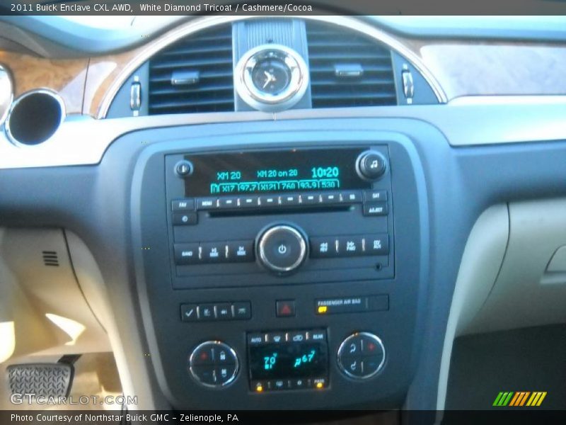 Controls of 2011 Enclave CXL AWD