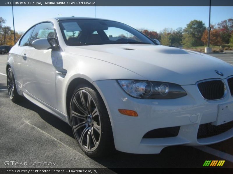 Alpine White / Fox Red Novillo 2010 BMW M3 Coupe