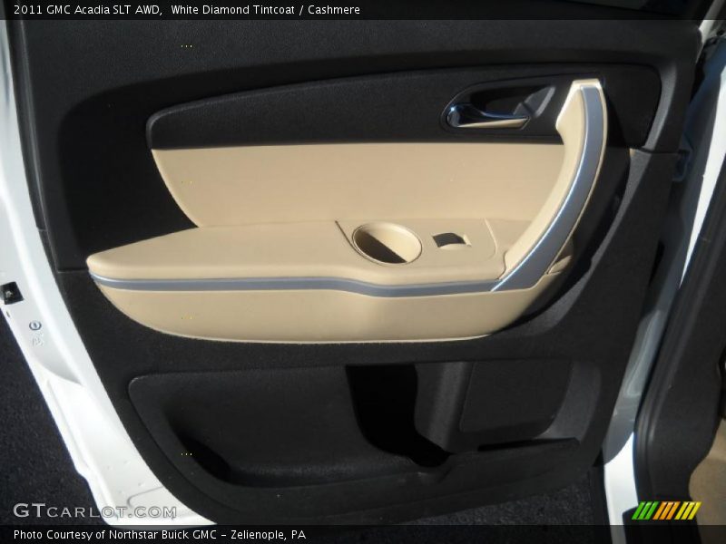 Door Panel of 2011 Acadia SLT AWD