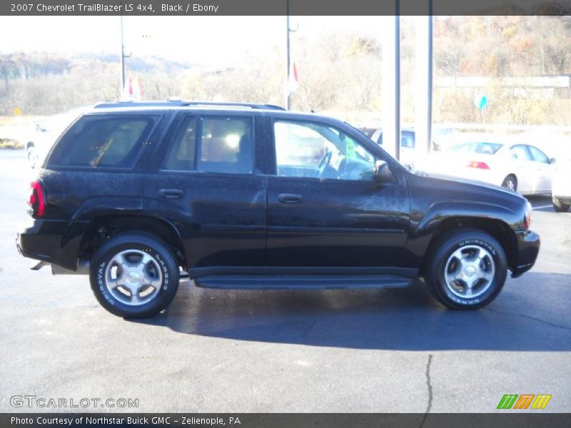 Black / Ebony 2007 Chevrolet TrailBlazer LS 4x4