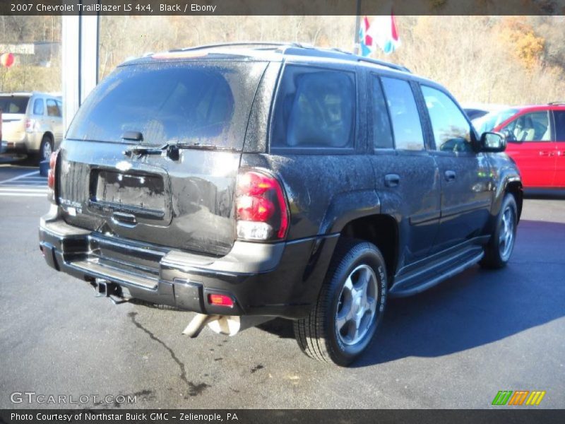 Black / Ebony 2007 Chevrolet TrailBlazer LS 4x4