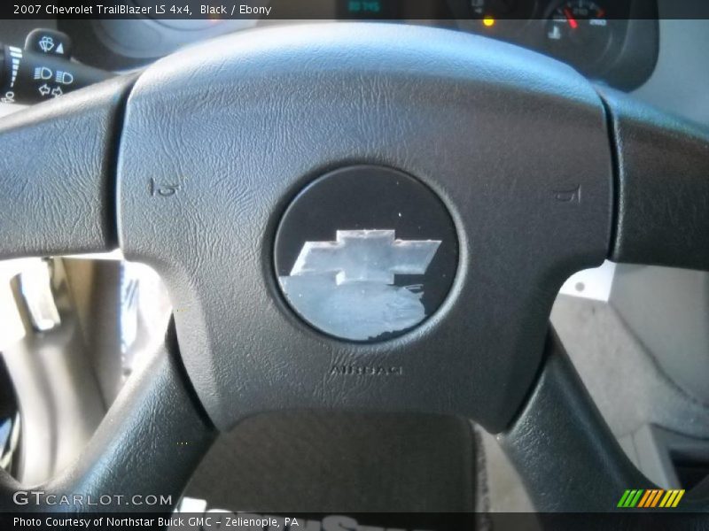 Black / Ebony 2007 Chevrolet TrailBlazer LS 4x4