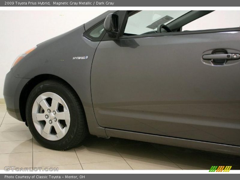 Magnetic Gray Metallic / Dark Gray 2009 Toyota Prius Hybrid