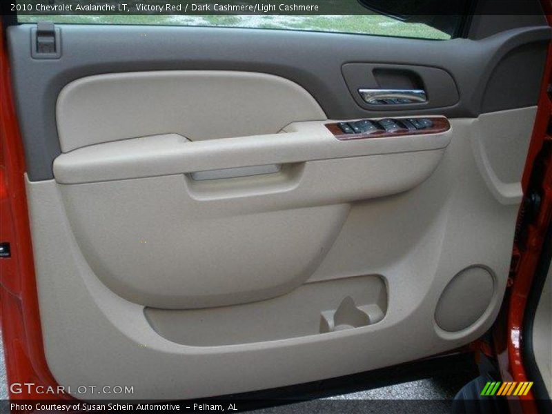 Door Panel of 2010 Avalanche LT