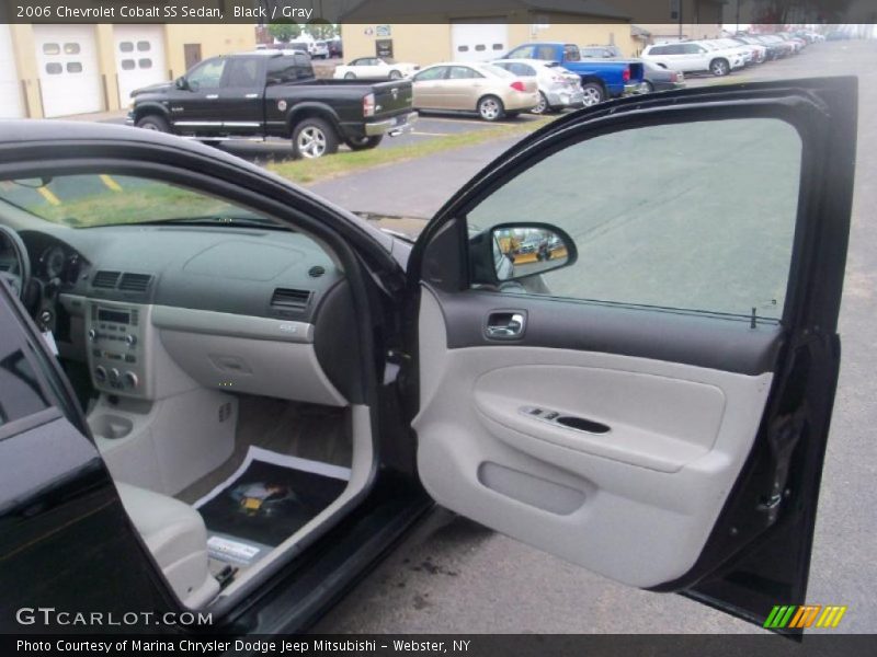 Door Panel of 2006 Cobalt SS Sedan