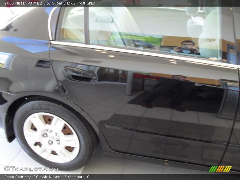 Super Black / Frost Gray 2005 Nissan Altima 2.5 S