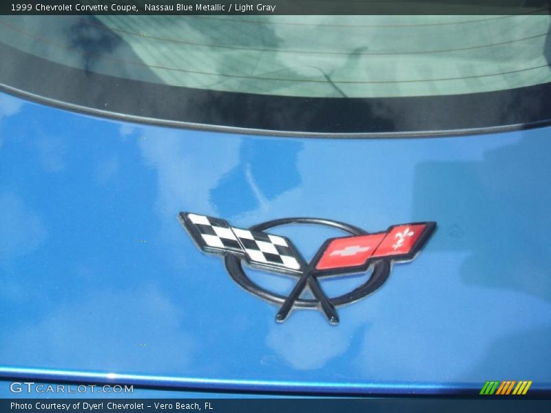  1999 Corvette Coupe Logo