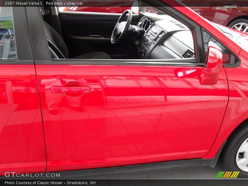 Red Alert / Charcoal 2007 Nissan Versa S