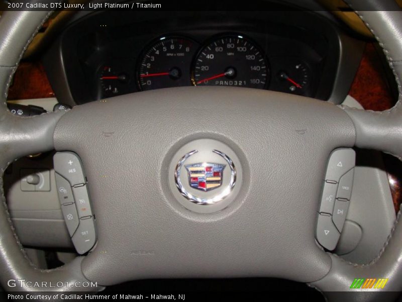 Light Platinum / Titanium 2007 Cadillac DTS Luxury
