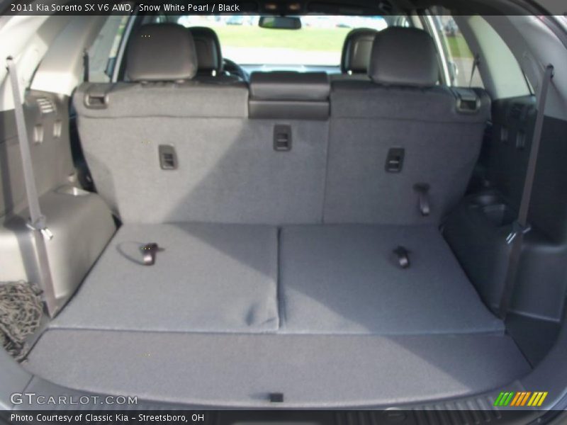  2011 Sorento SX V6 AWD Trunk