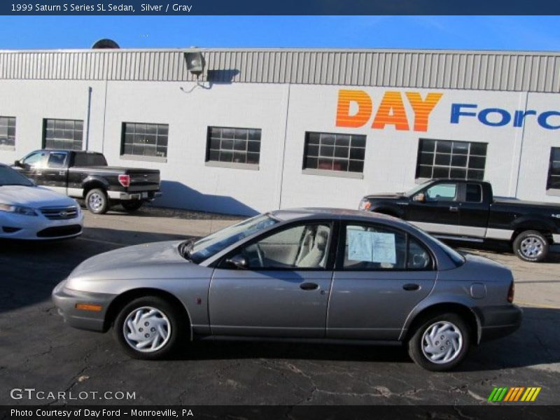Silver / Gray 1999 Saturn S Series SL Sedan