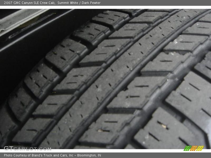 Summit White / Dark Pewter 2007 GMC Canyon SLE Crew Cab