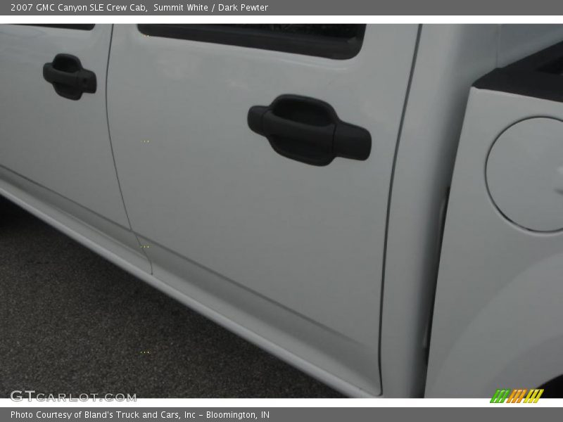 Summit White / Dark Pewter 2007 GMC Canyon SLE Crew Cab