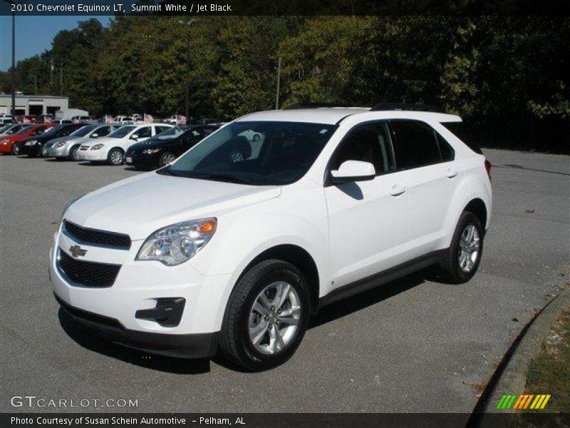 Front 3/4 View of 2010 Equinox LT