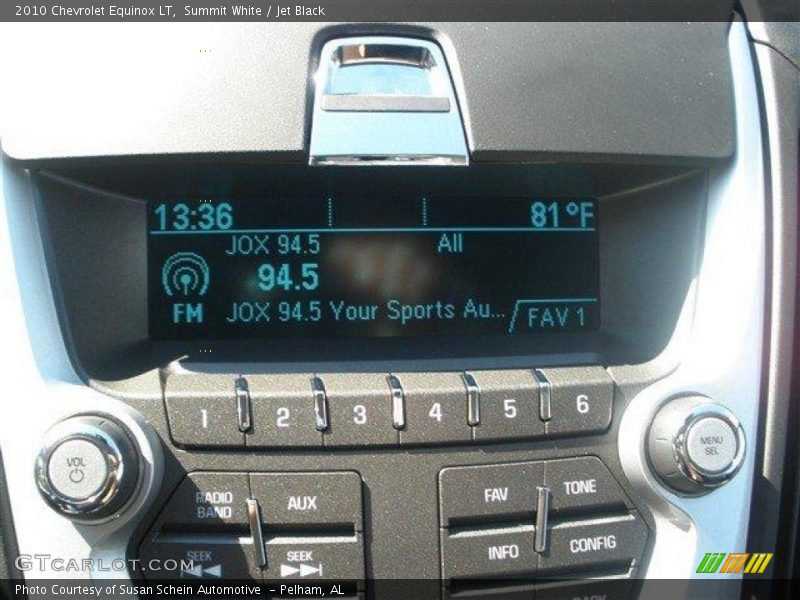 Summit White / Jet Black 2010 Chevrolet Equinox LT