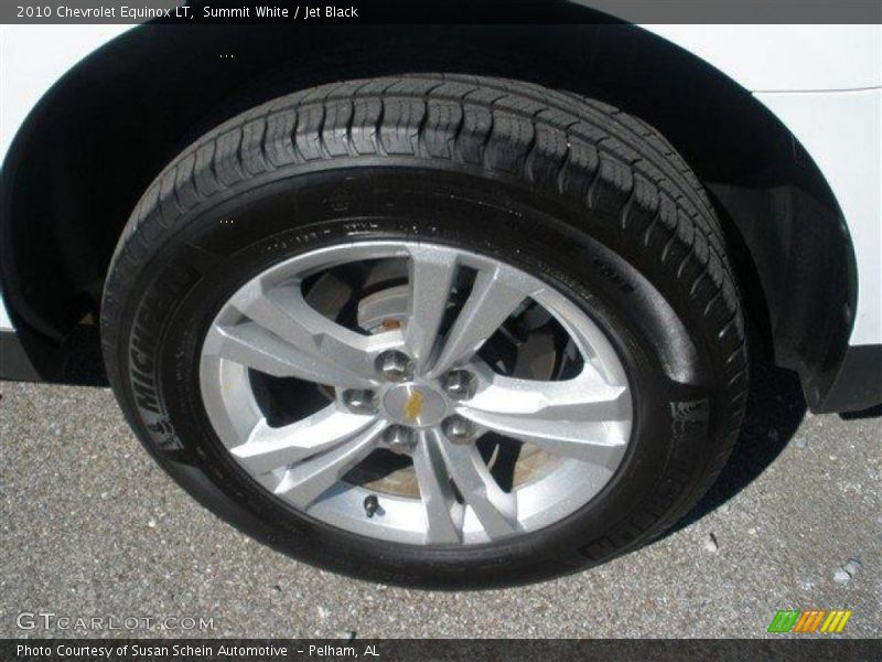 Summit White / Jet Black 2010 Chevrolet Equinox LT