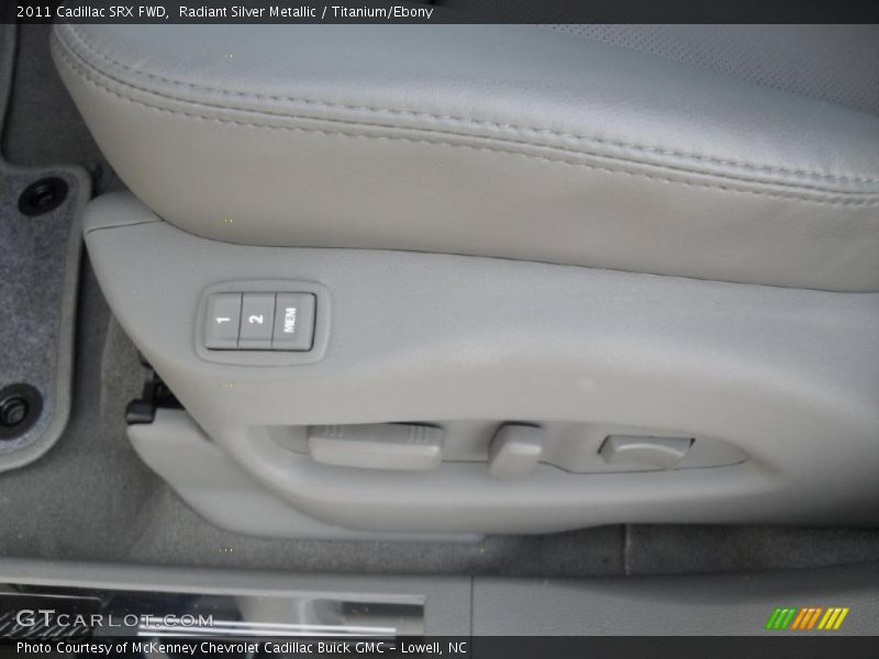 Radiant Silver Metallic / Titanium/Ebony 2011 Cadillac SRX FWD