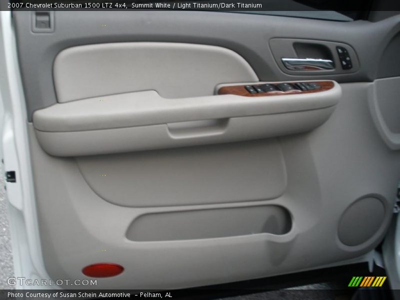 Summit White / Light Titanium/Dark Titanium 2007 Chevrolet Suburban 1500 LTZ 4x4