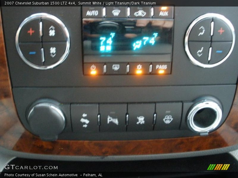 Summit White / Light Titanium/Dark Titanium 2007 Chevrolet Suburban 1500 LTZ 4x4