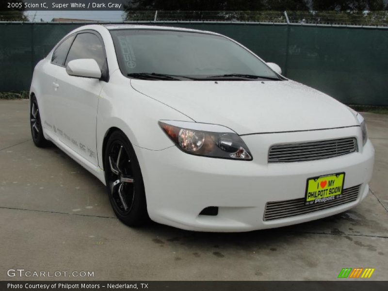 Super White / Dark Gray 2005 Scion tC