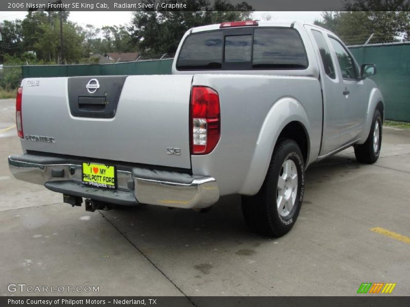 Radiant Silver / Graphite 2006 Nissan Frontier SE King Cab