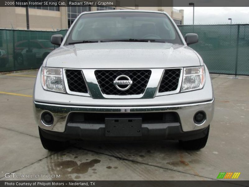 Radiant Silver / Graphite 2006 Nissan Frontier SE King Cab