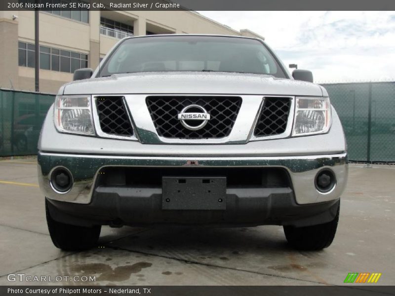 Radiant Silver / Graphite 2006 Nissan Frontier SE King Cab