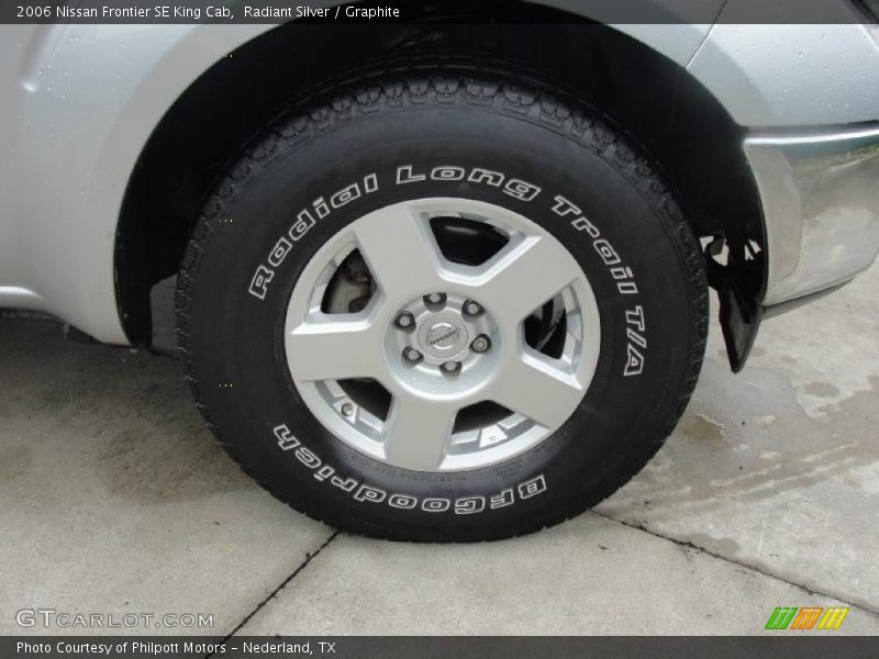 Radiant Silver / Graphite 2006 Nissan Frontier SE King Cab