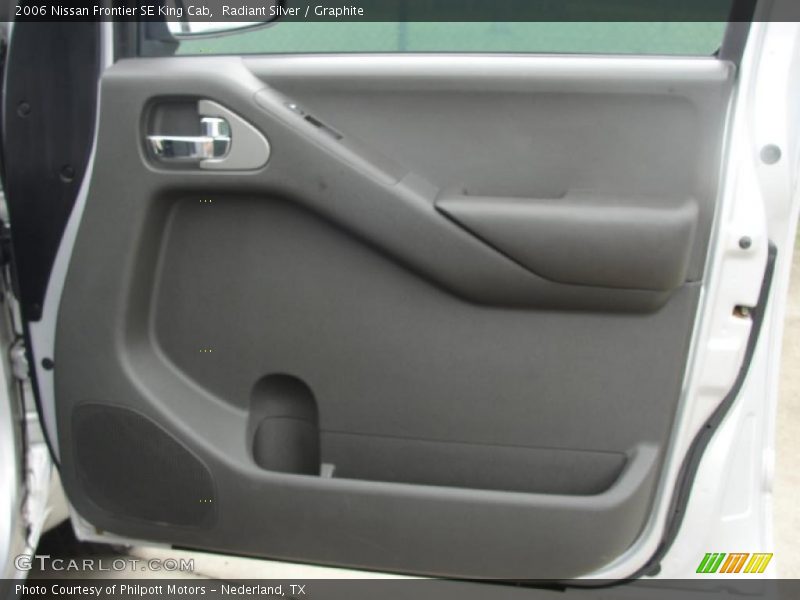 Radiant Silver / Graphite 2006 Nissan Frontier SE King Cab