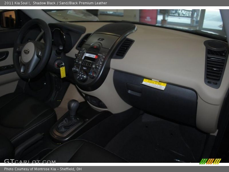 Shadow Black / Sand/Black Premium Leather 2011 Kia Soul !