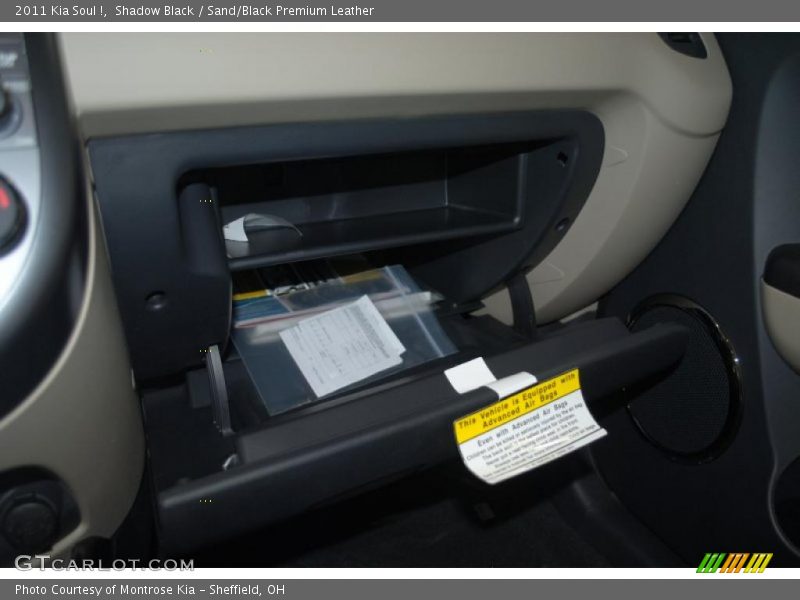 Shadow Black / Sand/Black Premium Leather 2011 Kia Soul !