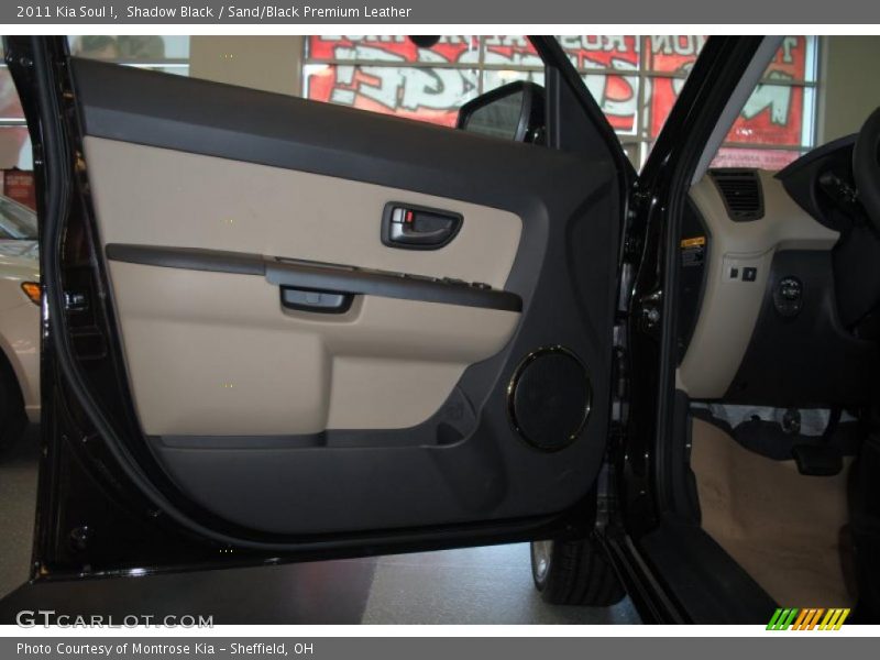 Shadow Black / Sand/Black Premium Leather 2011 Kia Soul !