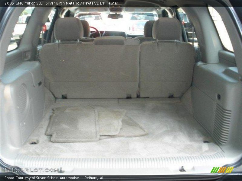  2005 Yukon SLE Trunk