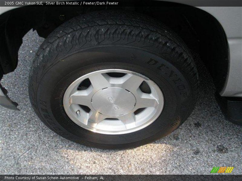  2005 Yukon SLE Wheel