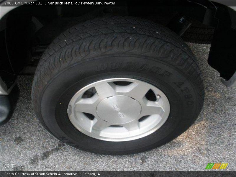  2005 Yukon SLE Wheel