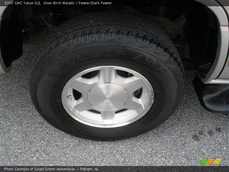  2005 Yukon SLE Wheel