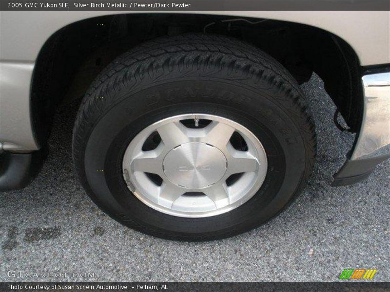  2005 Yukon SLE Wheel