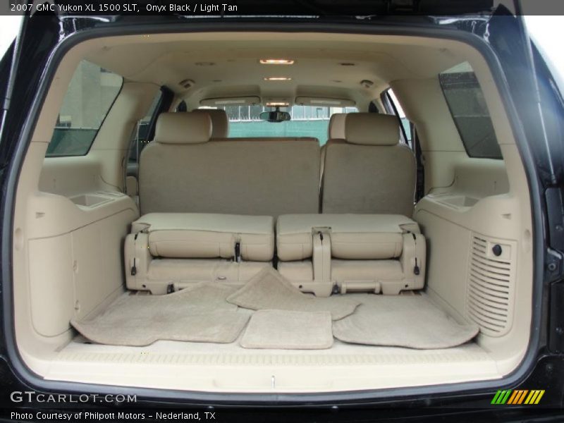  2007 Yukon XL 1500 SLT Trunk
